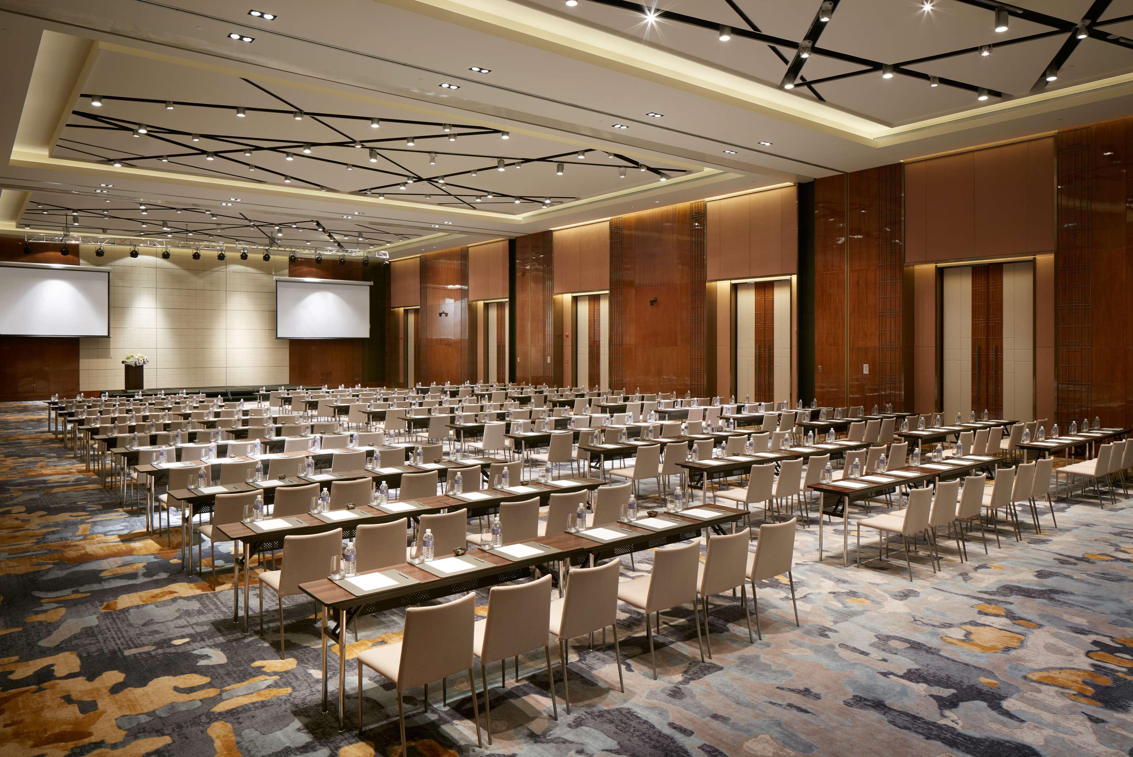 Hyatt Regency Wuxi Hotel Vuhszi Kültér fotó